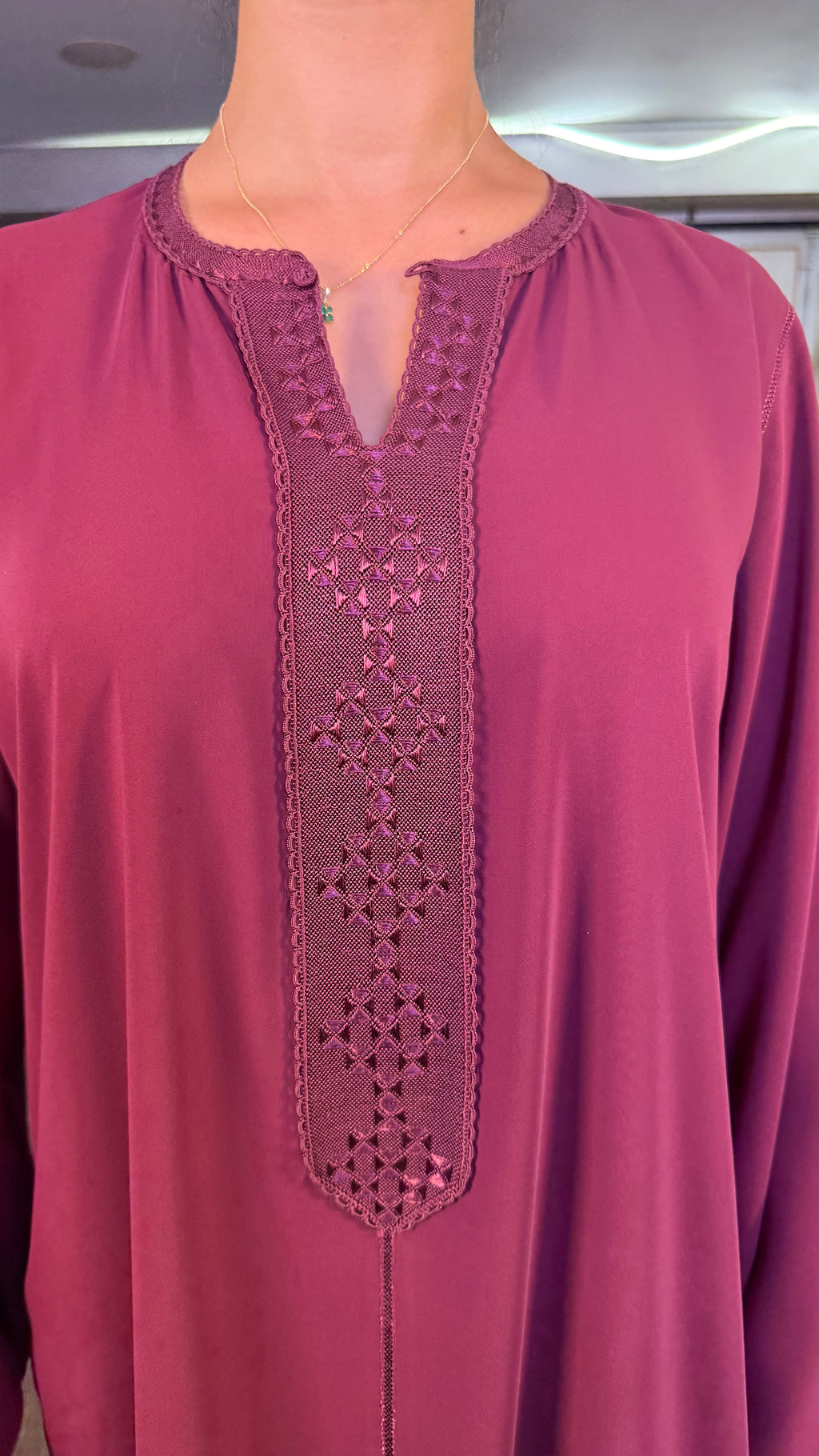 Caftan sans ceinture avec Randa (fait main) - TROP LONG À PRODUIRE
